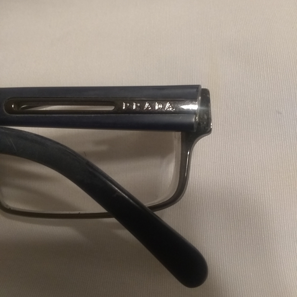PRADA eyeglasses - Picture 8 of 16